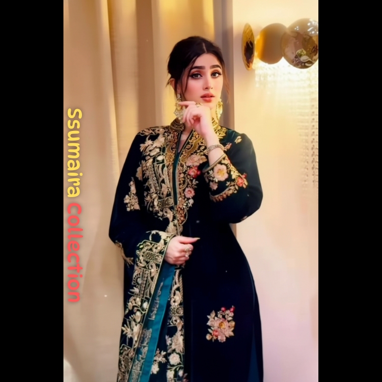 foto de vestido verde esmeralda sofisticada para impresionar a