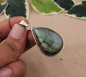 Colgante de piedras preciosas de laborita Natural hecho a mano 925 Starling plata joyería colgante mamá joyería regalo para ella - Product Image 2