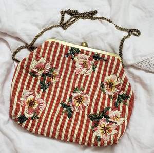 เพลิดเพลินไปกับการปักลายกระเป๋าที่ไม่ซ้ำใครสไตล์โบฮีเมียนกระเป๋าถือคลัทช์มือกระเป๋าซับในดีไซน์แฟนซีขายส่ง - Product Image 1