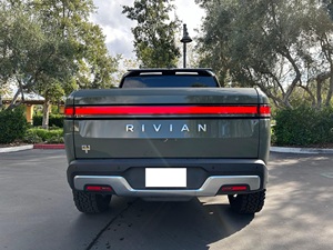 ข้อเสนอสุดคุ้ม..รถมือสองรุ่น R i v i a n R 1 T L a n c h E d i t i o n - Product Image 6