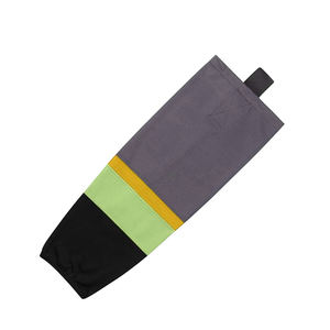 Chaussettes de hockey sur glace en polyester de qualité supérieure Vêtements de sport Chaussettes de hockey sur glace en polyester respirant et léger - Product Image 5