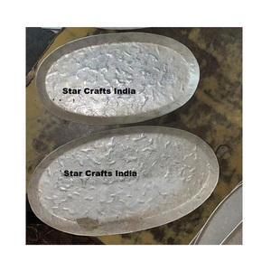 Plateau de service rectangle profond moderne en acier inoxydable avec bord roulé et poignées pour le stockage des aliments dans les restaurants de restauration - Product Image 3