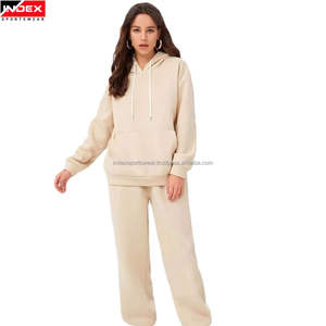 Ensemble de survêtement pour femmes, vêtements de sport haut de gamme, tissu respirant, fabrication OEM, vêtements d'entraînement et de jogging sur mesure pour la vente en gros - Product Image 1