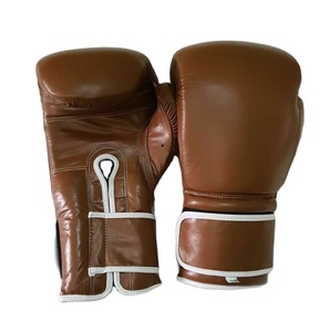 Gants de boxe pour hommes entièrement personnalisés style parfait vente à chaud meilleurs designs gants de boxe en cuir de vachette doré avec un poids léger - Product Image 1