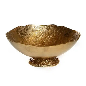 Meilleures ventes - Bol de service décoratif rond en aluminium doré fait à la main pour la maison et la restauration - Taille personnalisée disponible - Product Image 1