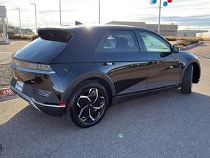 Hyundai Ioniq 5 SEL AWD Plus 2024 Usado en Buen Estado, Sin Accidentes, Volante a la Izquierda/Derecha - Product Image 2