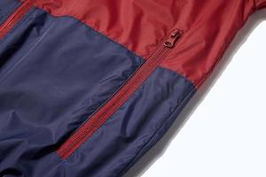 Chaqueta Cortavientos Personalizada OEM para Hombre, Transpirable, de Nailon para Otoño, con Capucha, Diseño de Parches, Impermeable, Talla Grande, para la Temporada de Invierno - Product Image 4