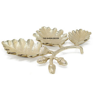 Bol décoratif en métal aluminium de forme unique, oiseaux dorés, bol à nourriture et à fruits en métal et verre luxueux - Product Image 6