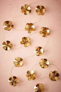 Guirlande d'étoiles dorées pour la maison et la décoration de vacances Guirlande décorative de fête de mariage et d'événement Guirlande suspendue d'étoiles en laiton antique - Product Image 5