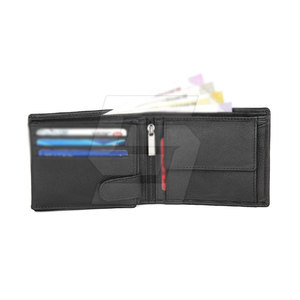 Cartera de cuero clásica diseñada con un material suave y duradero que proporciona un manejo cómodo para tarjetas, efectivo y monedas. - Product Image 1