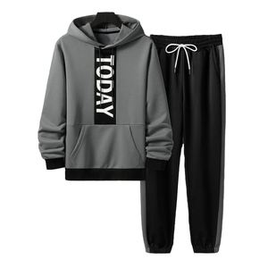 Conjunto Deportivo de Dos Piezas para Hombre, Sudadera con Capucha y Pantalones Joggers de Moda Personalizados, Color Bloque, 100% Algodón - Product Image 3