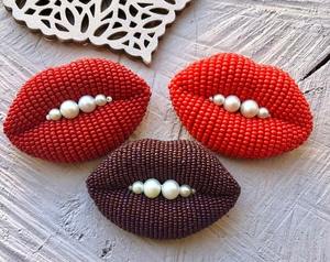 Boucles d'oreilles uniques faites à la main avec des perles, charmes classiques longs en turquoise, artistiques pour femmes, anniversaire, mariage - Product Image 1