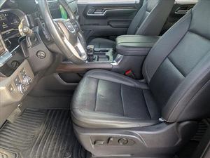 GMC Sierra 1500 SLT Crew Cab 4WD 2023 USADO, Volante a la Izquierda/Derecha - Product Image 3