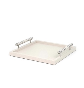 Plateau de service en cuir durable pour support polyvalent avec bords souples et prise en main fiable pour une organisation efficace de la pièce - Product Image 2