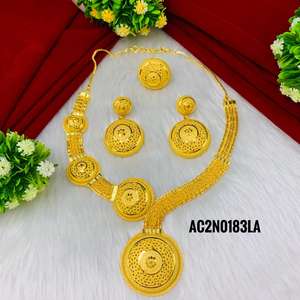 Coffret à bijoux en laiton plaqué or avec motif floral Chaîne pour mariage et fête, achat en ligne disponible - Product Image 2