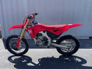 Offre exceptionnelle Moto tout-terrain Honda CRF-450R, 100% d'origine, scellée en usine avec 1 an de garantie - Product Image 3