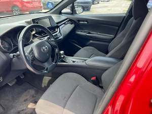 Soigneusement utilisé 2018 pour C-HR XLE Conduite à gauche Sièges en cuir R17 SUV automatique - Product Image 3