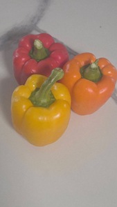 Pimiento Rojo, Amarillo y Verde Fresco, Producto 100% Natural de Alta Calidad y Más Vendido, el Mejor Capsicum - Product Image 2