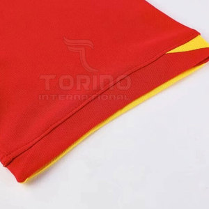 Uniforme de football personnalisable 100% polyester, vêtements d'équipe de haute qualité disponibles en différentes couleurs personnalisées à vendre - Product Image 3