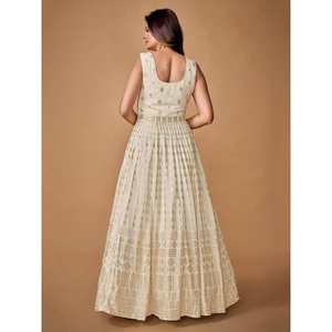 Robe en Georgette Blanche Captivante Prête à Porter avec Broderie Lourde - Product Image 5