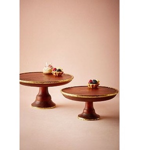 Support à gâteau en bois fait main avec finition naturelle, idéal pour les gâteaux, les pâtisseries et les desserts - Product Image 2