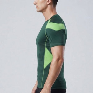 T-shirts de compression personnalisés avec matière anti-humidité, coupe athlétique pour les équipes sportives et les athlètes professionnels - Product Image 6