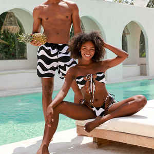 Pantalones cortos de gimnasio desgastados personalizados para hombre, pantalones cortos de sudor lavados con ácido y agujeros rasgados con pantalones cortos holgados de tela transpirable - Product Image 5