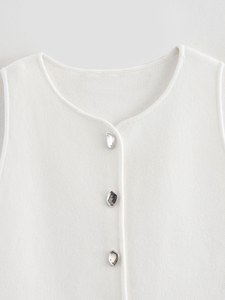 <b>Women</b> Summer New Fashion Cropped <b>Knitted</b> <b>Tank</b> <b>Tops</b> Vintage Sleeveless Button-up Female Chic Vest <b>Top</b> - Product Image 4