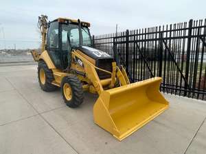 Utilisé pour la chargeuse sur pneus Caterpillar 420E Nouvellement utilisé chargeuse-pelleteuse à vendre moteur pompe à roulements boîte de vitesses Huade PLC Gear - Product Image 3