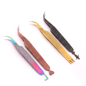 Pinzas de extensión de pestañas con aislamiento de Punta puntiaguda de agarre de diamante de acero inoxidable con logotipo y color personalizado - Product Image 3