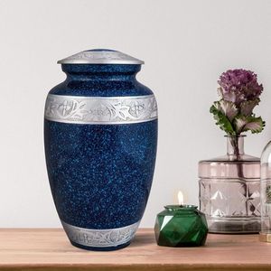 Urnas de metal conmemorativas para mascotas de alta calidad para cenizas humanas para adultos directamente del fabricante indio - Product Image 3