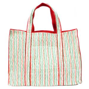 Bolsos Tote Tiranga Acolchados de Algodón con Estampado Floral Hecho a Mano en India, Elegantes Accesorios para la Noche - Product Image 5