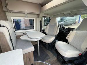 Usado para Peugeot 140HP Carrier Motorhome Carado CV 600 en venta - Product Image 4