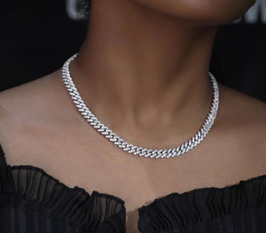 Collar de Cadena Cubana Plateada, Diseño Clásico con Piedras, Joyería Plateada de Alta Gama - Product Image 2