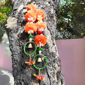 พวงมาลัยและพวงหรีดสำหรับงานแต่งงานพวงมาลัยดอกดาวเรืองประดิษฐ์พร้อมกำไลและกระดิ่งแขวนด้ายตกแต่งพวงมาลัยโลหะ - Product Image 2