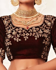 Mariage de luxe élégant en velours lourd marron Zari nuptiale Lehenga Choli Designer Bollywood pakistanais indien fêtes pour l'hiver - Product Image 6