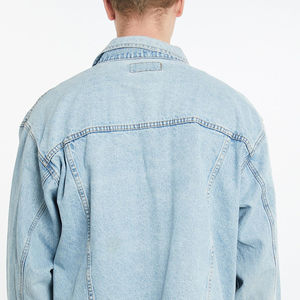 Ropa de calle para hombre Chaqueta de mezclilla Moda urbana Jean Prendas de abrigo Diseño personalizado Disponible Ajuste moderno Ligero Personalizar Chaquetas de mezclilla - Product Image 3