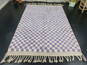 Alfombra marroquí de lana hecha a mano, bereber Azilali, lavanda y área a cuadros blanca, alfombra Beniourain única Bohemia para sala de estar y hogar - Product Image 6