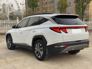Precio de Fábrica en China, Usado para <span class=keywords><strong>Hyundai</strong></span> <span class=keywords><strong>Tucson</strong></span> <span class=keywords><strong>2023</strong></span> 1.5T SUV Compacto de Gasolina con Interior Personalizable - Product Image 3