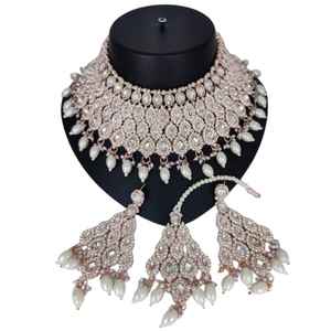2025 New Fashionable Golden Wedding Jewelry Set Stylish <b>Crystals</b> Zircon Stainless Steel Includes Necklace <b>Earrings</b> for Brides - Product Image 1