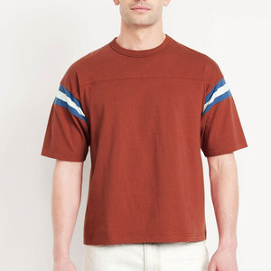 เสื้อยืดผ้าฝ้ายแขนสั้นทรงหลวมเข้ารูปสำหรับผู้ชายพิมพ์ลายกราฟิกตัวอักษร100% - Product Image 2