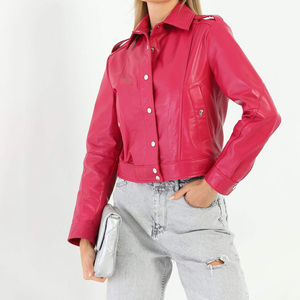 Vestes en cuir véritable pour femmes Vintage Classic Moto Style Elegant Outerwear For Fashion Forward Ladies With Premium Finish - Product Image 2