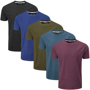 Vente en gros de t-shirts pour hommes en coton 100% tricoté uni, coupe classique, manches courtes, 180 grammes, écologiques, séchage rapide, respirants, à motifs - Product Image 6