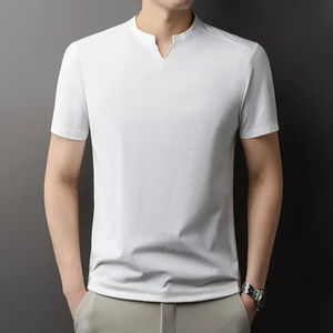 Camiseta de manga corta para hombre, estilo coreano, informal y a la moda, con cuello en V pequeño, color sólido, cómoda, versátil, para verano. - Product Image 6