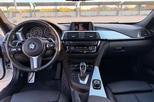 BMW 330i Sedán 2017 Usado en Excelentes Condiciones - Product Image 5