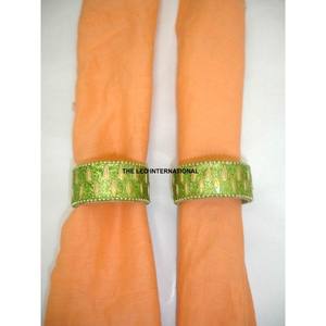 Material de madera Forma cuadrada Anillo de servilleta con acabado marrón Estilo elegante Lujo Hecho a mano Excelente calidad Decorativo para el hogar - Product Image 3