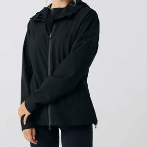 Chaqueta cortavientos elegante de lujo para mujer, chaqueta de abrigo de secado rápido repelente al agua de tendencia para mujer con logotipo personalizado - Product Image 1