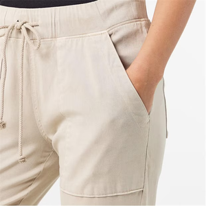 Survêtement d'été pour femmes Costume décontracté Survêtement de coupe décontractée Vêtements de sport légers pour femmes Survêtement actif - Product Image 4