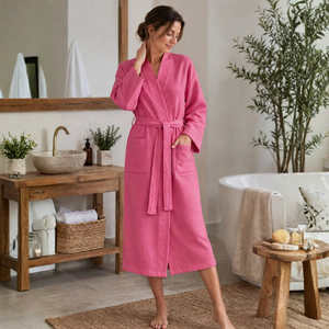 Bata de Baño Unisex de Algodón 100% con Tejido Interlock Piqué y Waffle, para Hotel y Spa, con Logotipo Personalizado, Proveedor OEM, Hecho en Turquía - Color Rosa - Product Image 2
