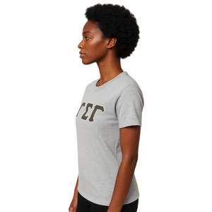 T-shirt gris de haute qualité avec lettres grecques Gamma Sigma Gamma, en coton doux, col rond, broderie en chenille, vêtements de fraternité et de sororité - Product Image 3